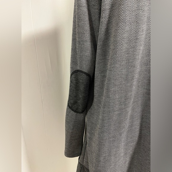 Anthropologie tunic new with tags . No damage smoke free home clean - Picture 4 of 7